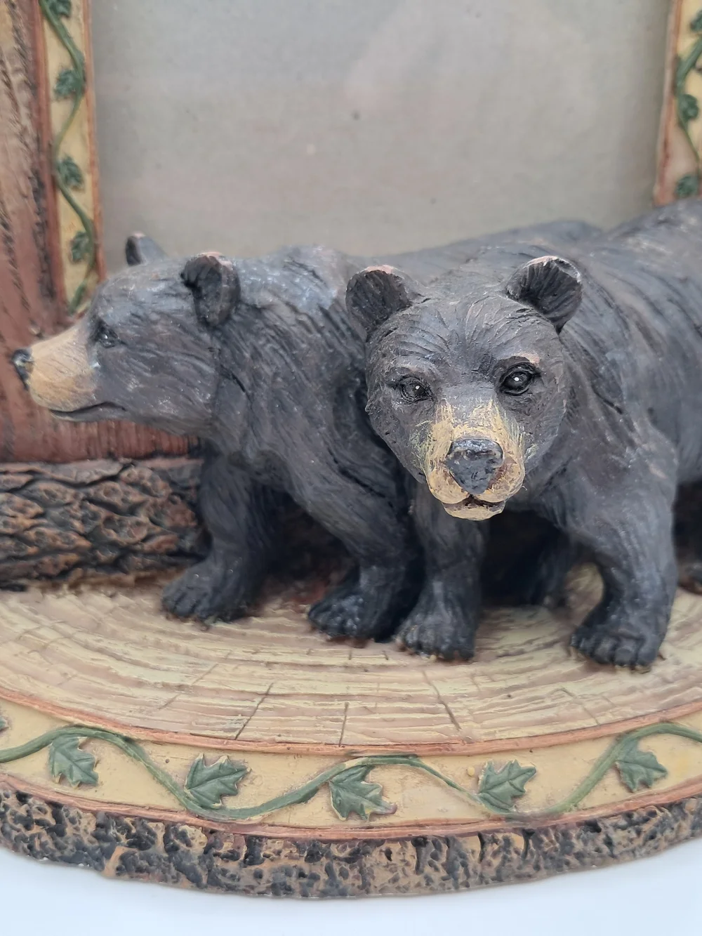 ​Rustic Black Bear Picture Frame 4x6 Resin Bark Pinecone Cabin Lodge Decor
